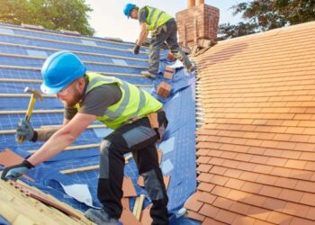 Emergency Roof Repair: Handling Urgent Situations