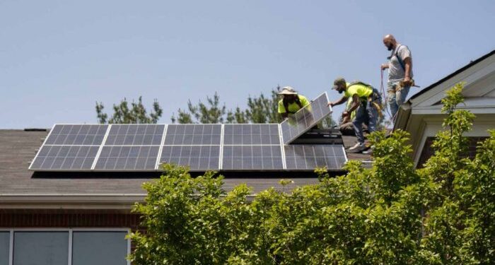 How to Install Solar Panels on Metal Roofs: A Quick Guide